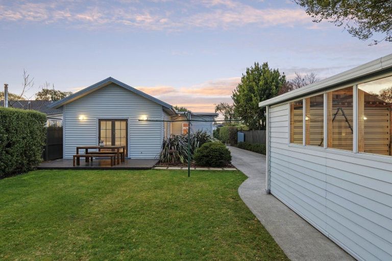 Photo of property in 14 Riverview Street, Beckenham, Christchurch, 8023