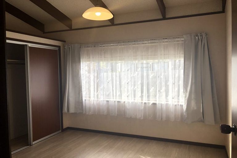 Photo of property in 2/35 Swanson Road, Henderson, Auckland, 0610