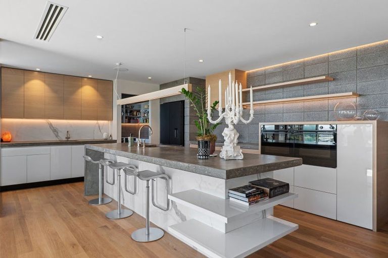 Photo of property in 6 Gazelle Lane, Redcliffs, Christchurch, 8081