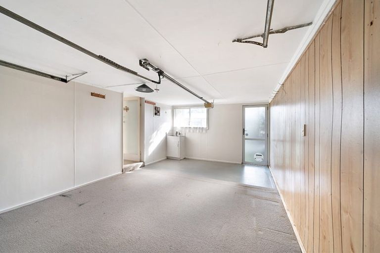 Photo of property in 1/47 Flanshaw Road, Te Atatu South, Auckland, 0610