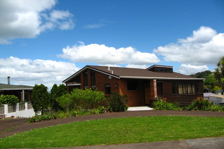 Photo of property in 19a Zita Avenue, Matakatia, Whangaparaoa, 0930