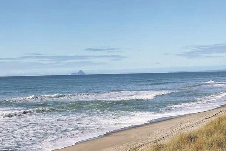 Photo of property in 343 Pukehina Parade, Pukehina, Te Puke, 3189