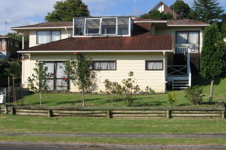 Photo of property in 14 Sandiacre Way, Browns Bay, Auckland, 0630