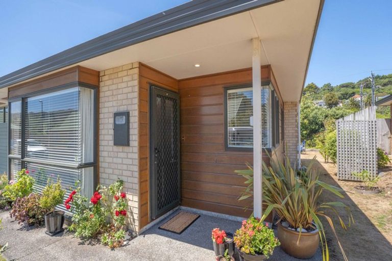 Photo of property in Redwood Village, 16/42 Main Road, Tawa, Wellington, 5028