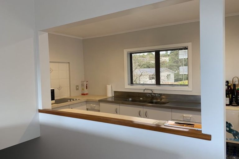 Photo of property in 8 Elliston Crescent, Stanmore Bay, Whangaparaoa, 0932