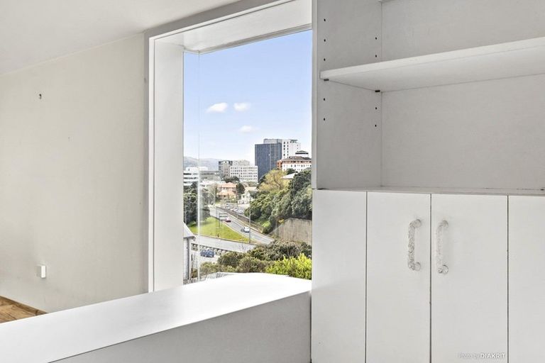 Photo of property in 100 Hill Street, Thorndon, Wellington, 6011