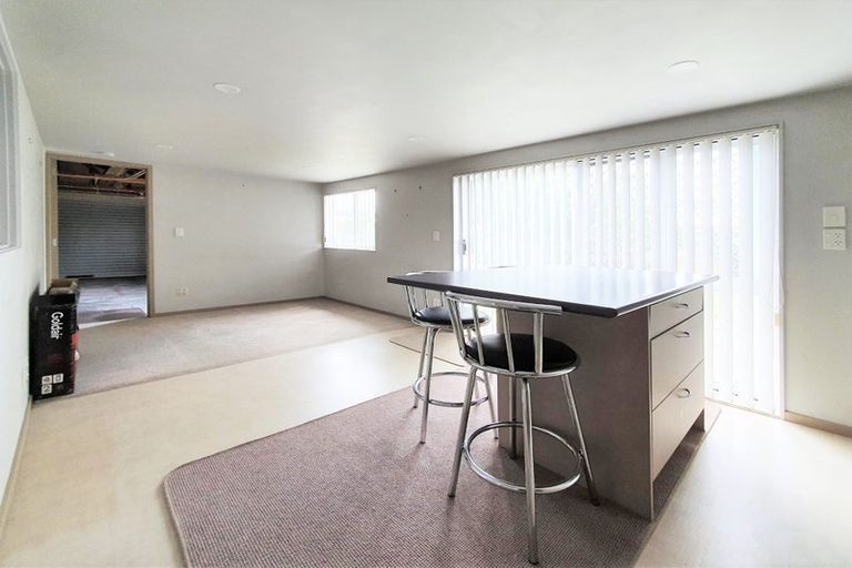 Photo of property in 27a Downing Street, Glenfield, Auckland, 0629