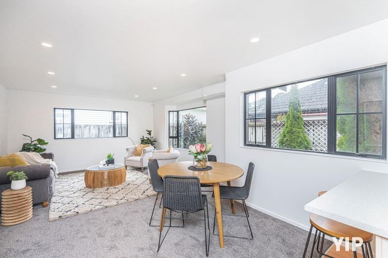 Photo of property in 2/10 Pohutukawa Street, Woburn, Lower Hutt, 5010