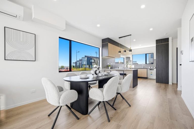 Photo of property in 14 Ocean Breeze Avenue, Hobsonville, 0616