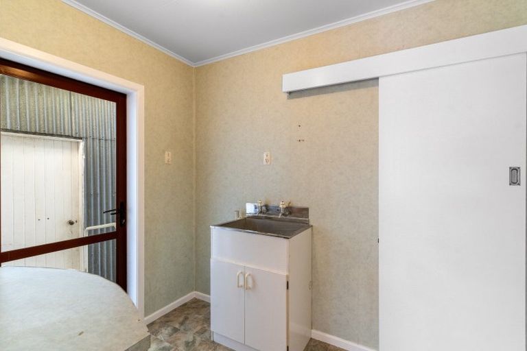 Photo of property in 37 Gerrard Road, Winton, 9720