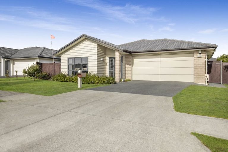 Photo of property in 10 Creda Road, Wattle Downs, Auckland, 2103