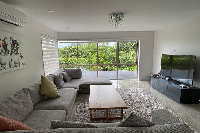 Photo of property in 17 Meteor Place, Schnapper Rock, Auckland, 0632
