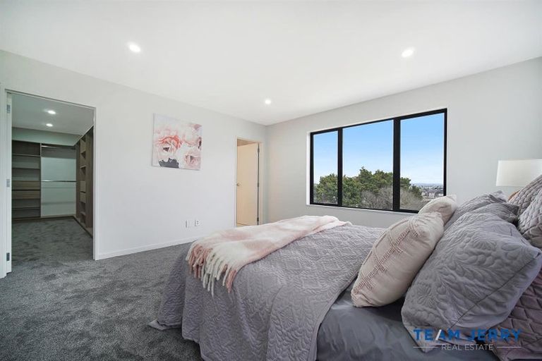 Photo of property in 8 Kakau Lane, Flat Bush, Auckland, 2019