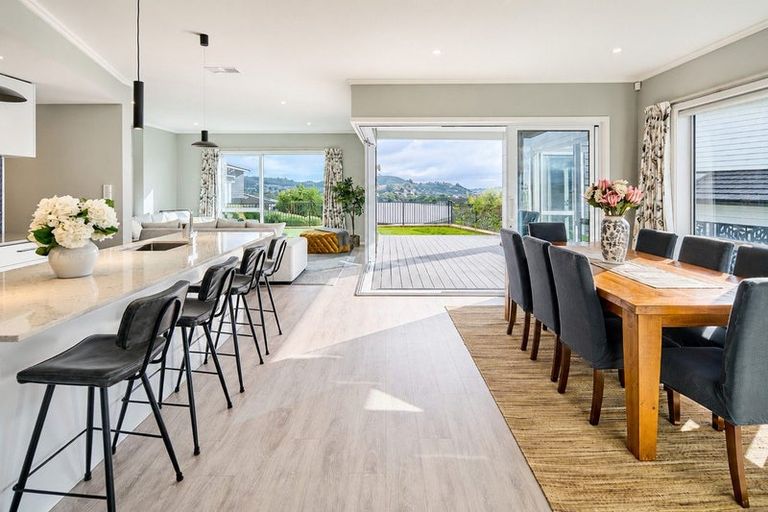 Photo of property in 60 Endeavour Drive, Whitby, Porirua, 5024