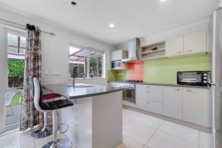 Photo of property in 2 Ritchie Crescent, Takanini, 2112