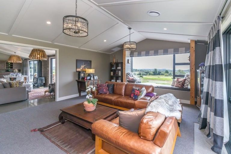 Photo of property in 157 Manakau Heights Drive, Manakau, Levin, 5573