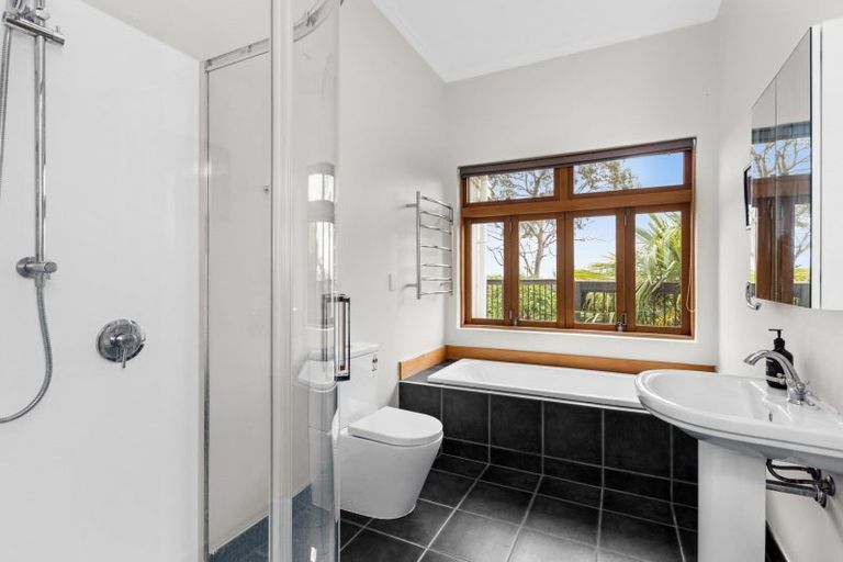 Photo of property in 35 Hospital Terrace, Hospital Hill, Napier, 4110