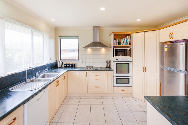 Photo of property in 14 Woodgate Court, Fitzherbert, Palmerston North, 4410