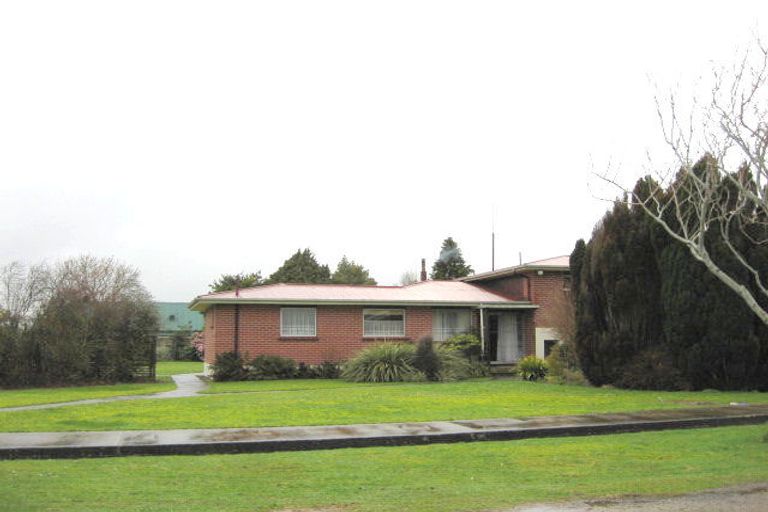 Photo of property in 15 Morton Street, Edendale, 9825