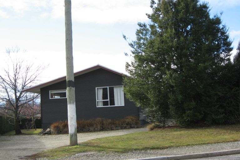 Photo of property in 112 Aubrey Road, Wanaka, 9305