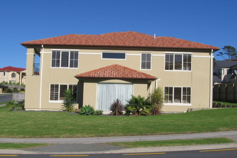 Photo of property in 6 Living Stream Road, Albany Heights, Auckland, 0632