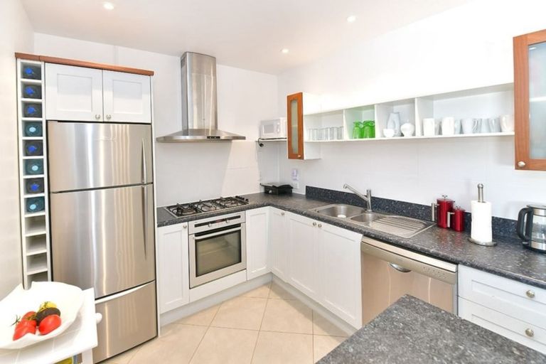 Photo of property in 4 Albert Hall Drive, Red Beach, 0932