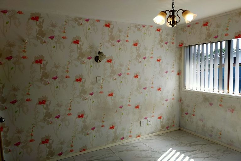 Photo of property in 5 Swanson Road, Henderson, Auckland, 0610