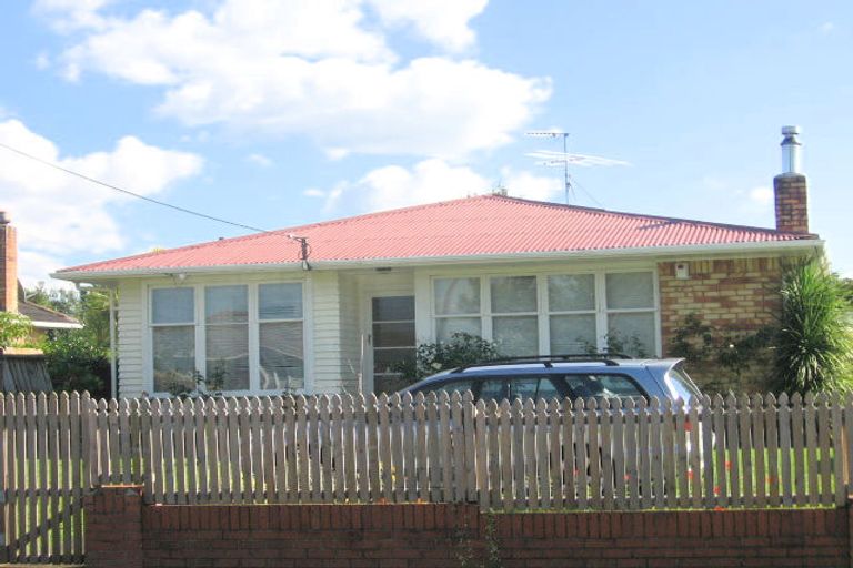 Photo of property in 4 Wilsher Crescent, Henderson, Auckland, 0612