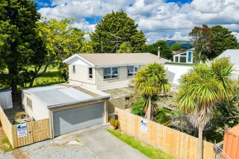 Photo of property in 23 The Centre, Waipu, 0510