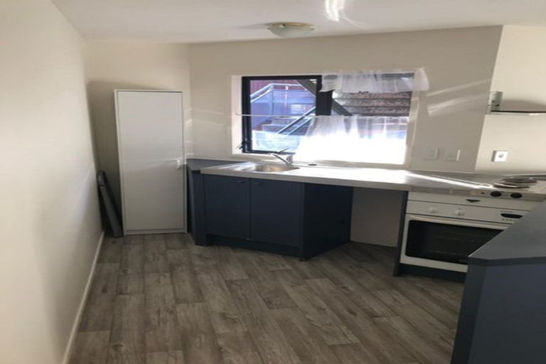 Photo of property in 9/3 The Avenue, Albany, Auckland, 0632