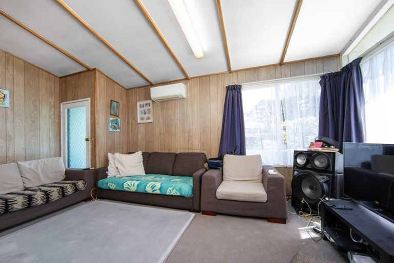 Photo of property in 6 Burbank Avenue, Manurewa, Auckland, 2102