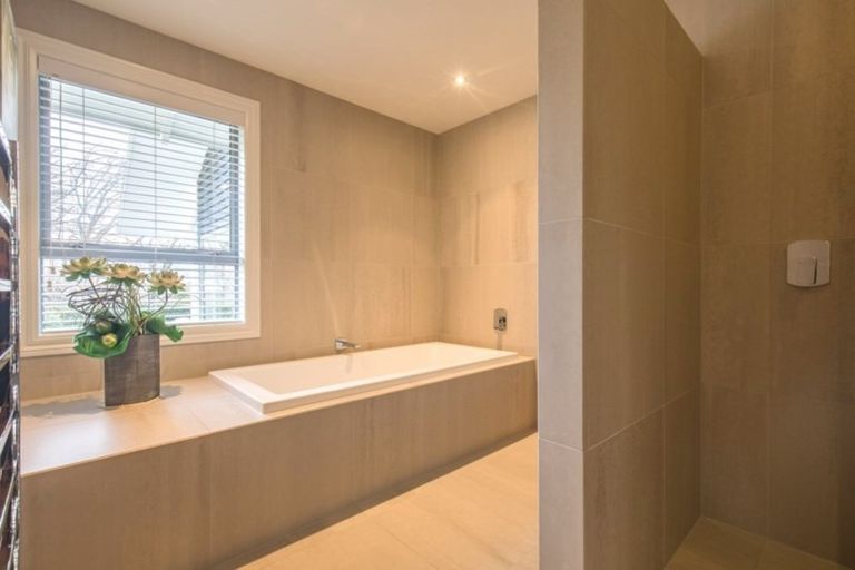 Photo of property in 9 Hollyhock Lane, Wanaka, 9305