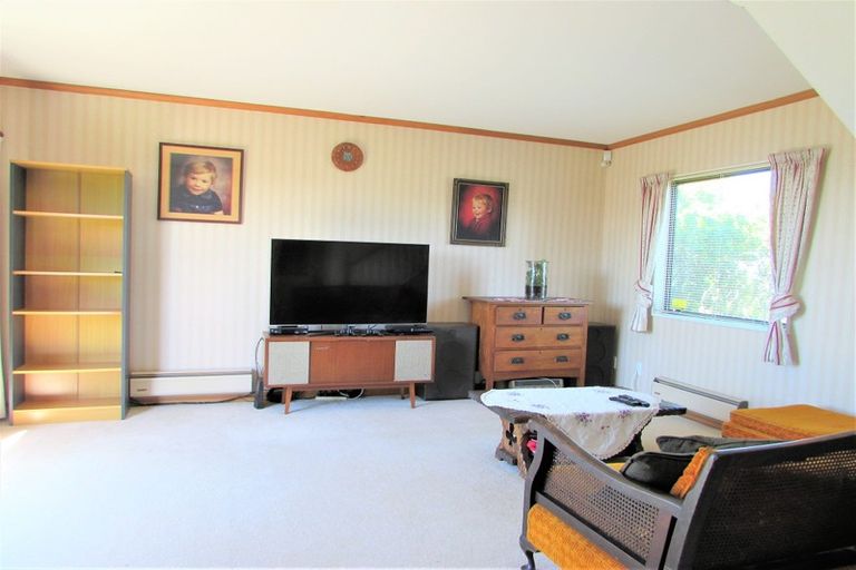 Photo of property in 54 Frobisher Street, Island Bay, Wellington, 6023