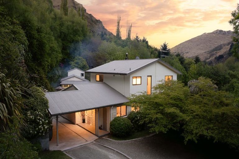 Photo of property in 108 Moonlight Track, Arthurs Point, Queenstown, 9371