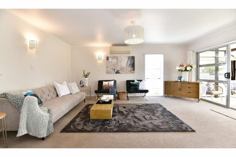 Photo of property in 8 Manuka Street, Orewa, 0931