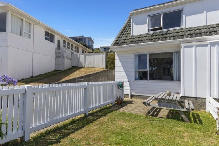 Photo of property in 43a Cypress Drive, Maungaraki, Lower Hutt, 5010