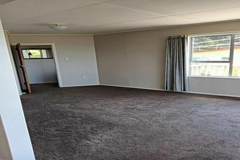 Photo of property in 7 Hibiscus Grove, Maungaraki, Lower Hutt, 5010