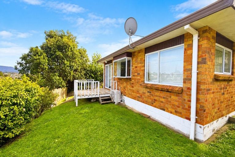 Photo of property in 3/74 West Coast Road, Glen Eden, Auckland, 0602