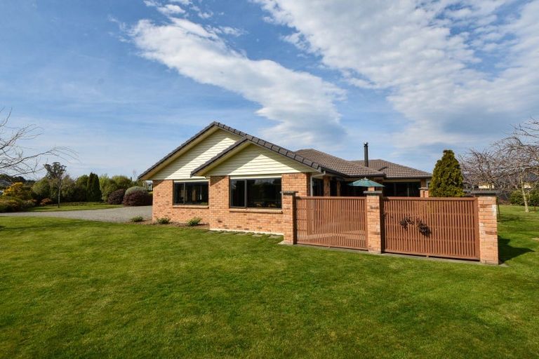 Photo of property in 5 The Glade, Carterton, 5713