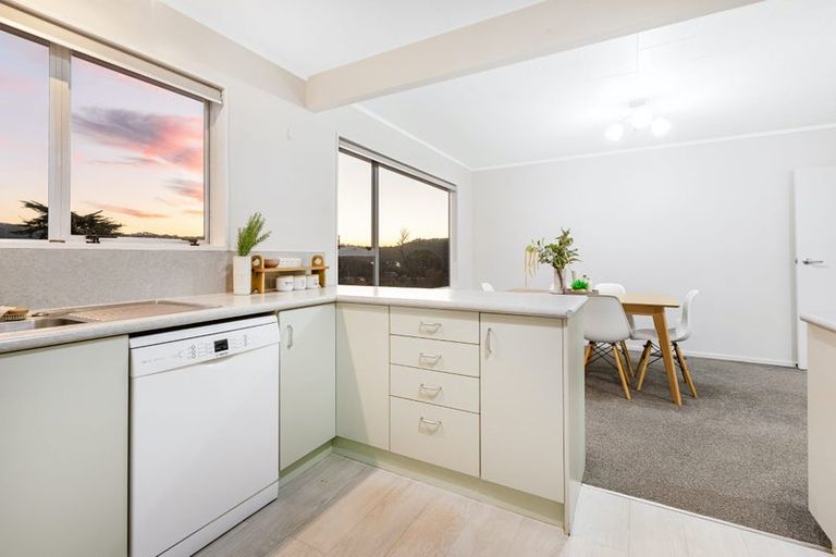 Photo of property in 5 Romesdale Road, Papakowhai, Porirua, 5024