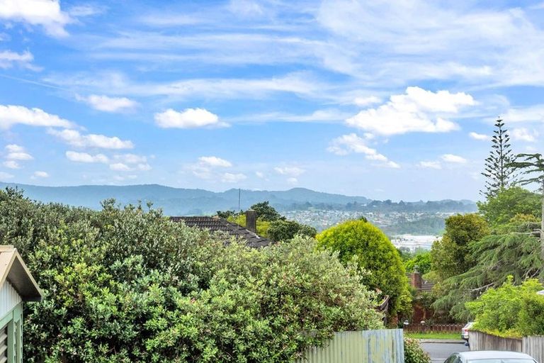 Photo of property in 7 Waitaki Street, Henderson, Auckland, 0612