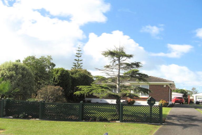 Photo of property in 40 Jade Avenue, Pakuranga Heights, Auckland, 2010