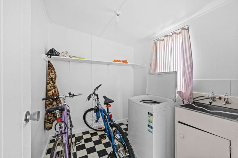 Photo of property in 146 Randwick Road, Moera, Lower Hutt, 5010