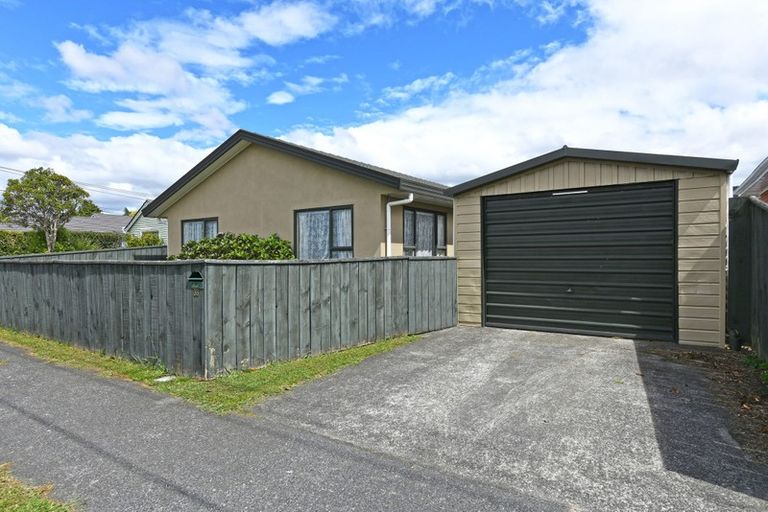 Photo of property in 33 Stephen Street, Trentham, Upper Hutt, 5018