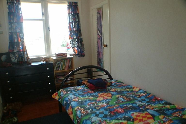 Photo of property in 72a Arimu Road, Papakura, 2110