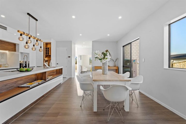 Photo of property in 23 Cirrus Way, Ranui, Auckland, 0612