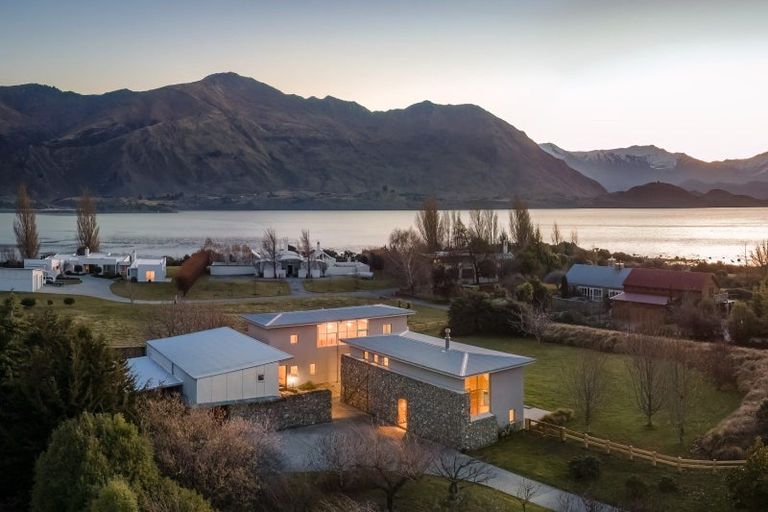 Photo of property in 23 Waimana Place, Wanaka, 9305