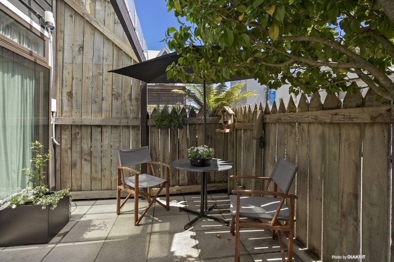 Photo of property in 1 Austin Street, Mount Victoria, Wellington, 6011