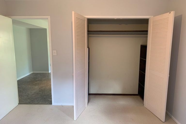 Photo of property in 34 Mappin Place, Chatswood, Auckland, 0626