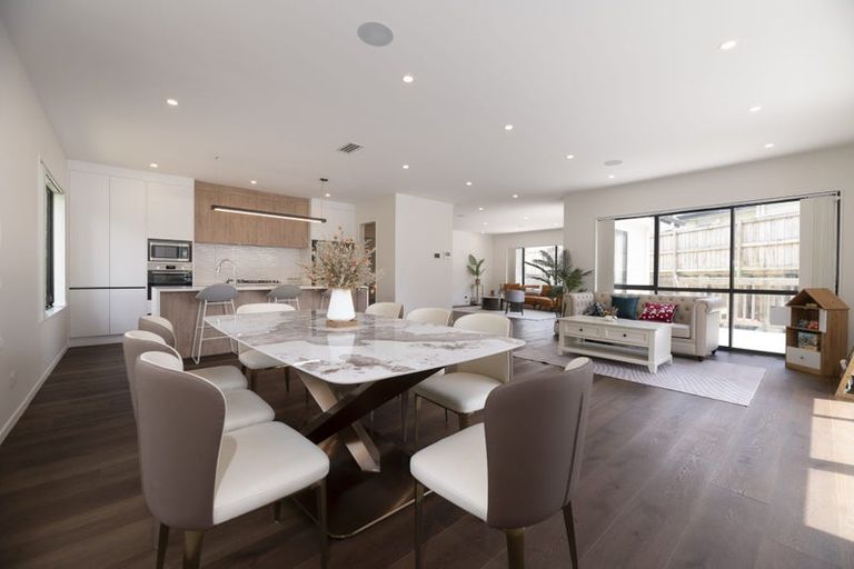 Photo of property in 5 Paitry Place, Swanson, Auckland, 0614